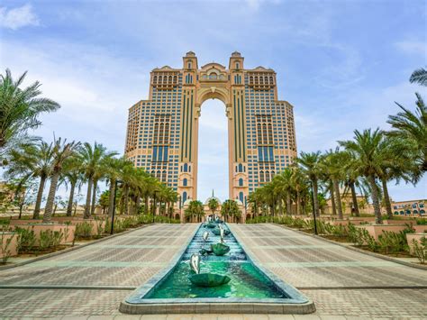 abu dhabi city versace all-inclusive apartment|vacanze a abu dhabi all inclusive.